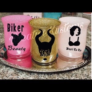 Makeup brush holder